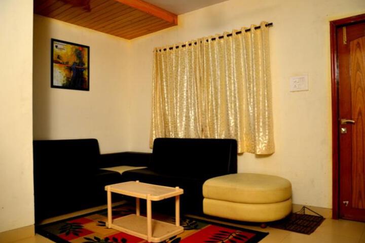 Room 2 of 6
