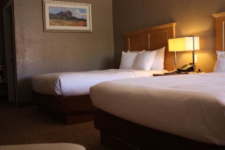 Room 2 of 10