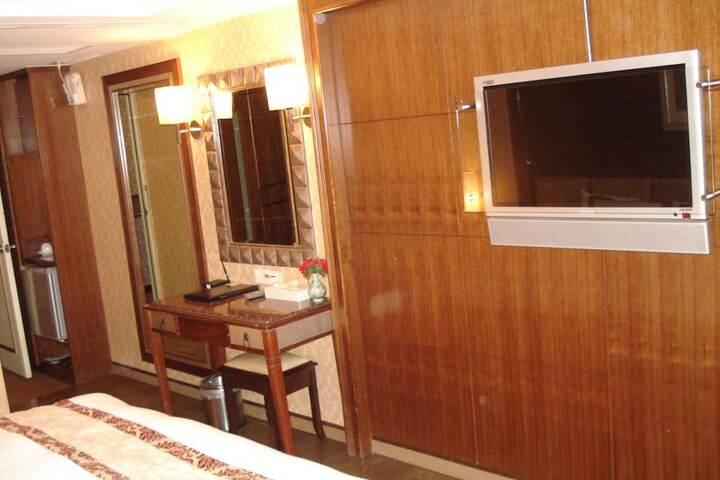 Room 5 of 59
