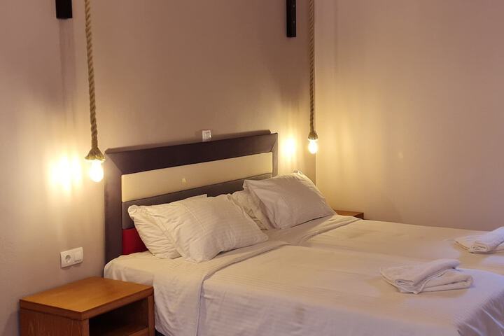 Room 9 of 45