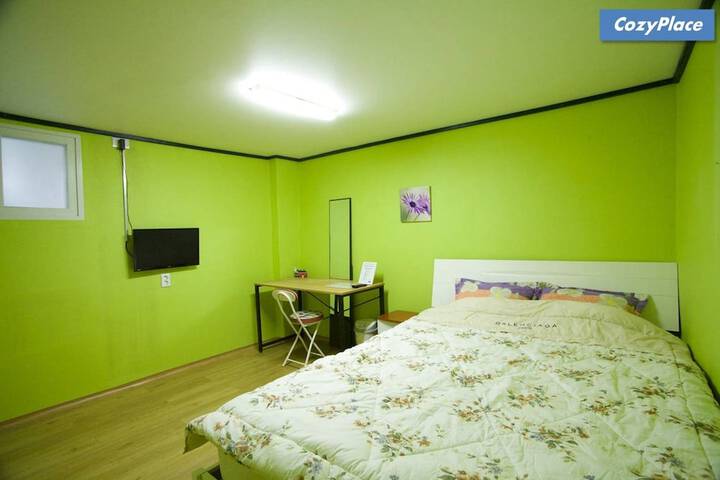Room 7 of 101