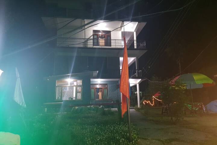 GOROOMGO ABYS HUT MANALI