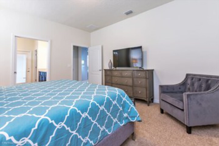 Room 127 of 199