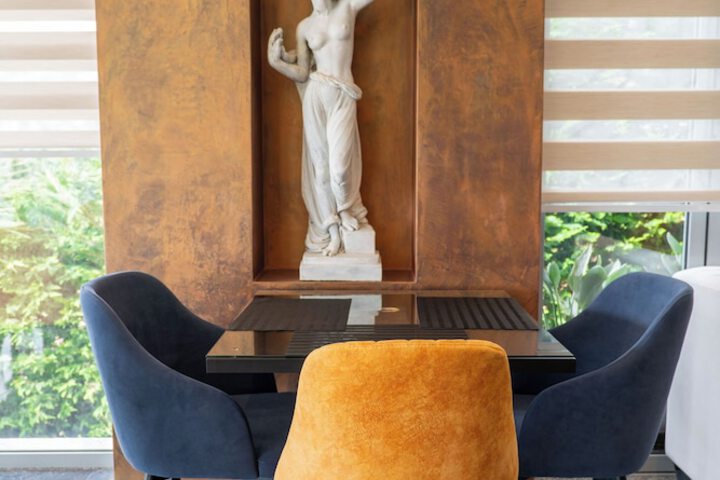Lounge 148 of 171