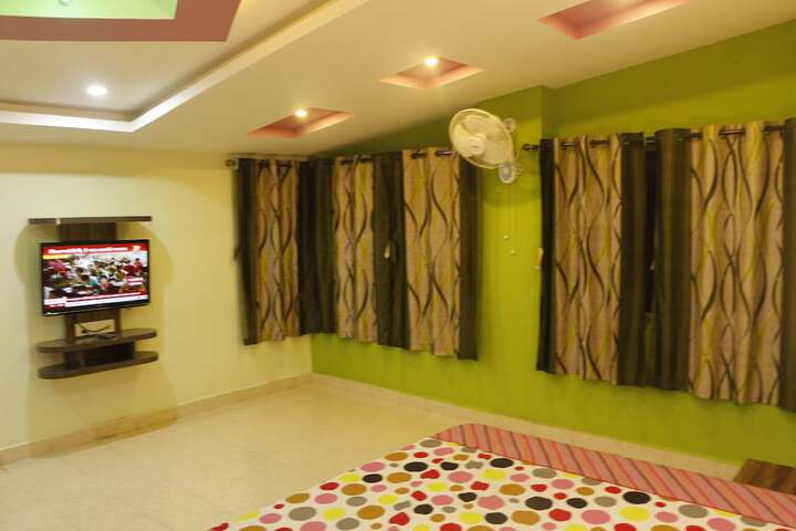 Room 3 of 9