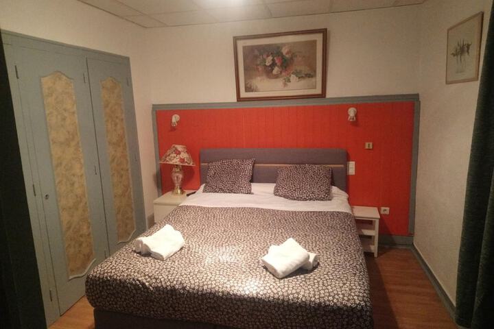 Room 7 of 47
