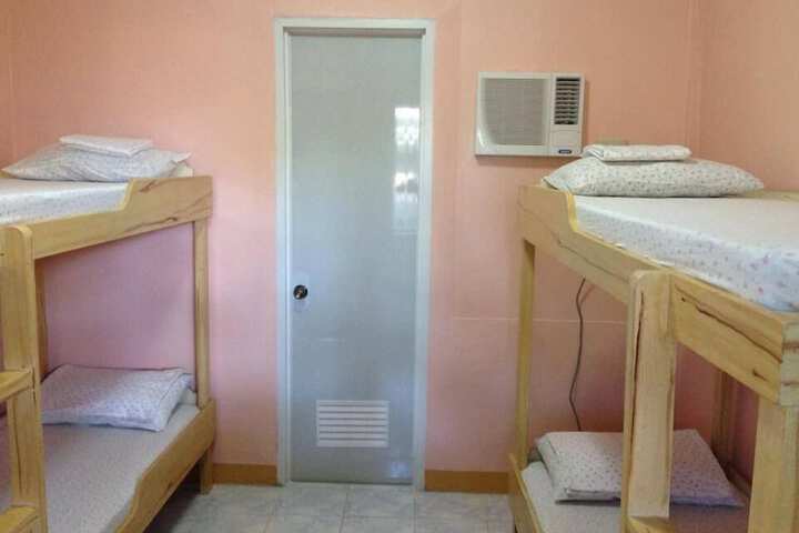 Room 13 of 36