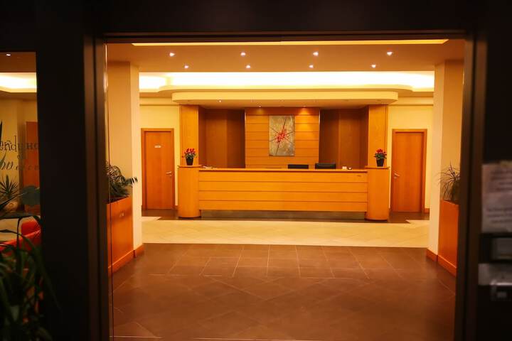 Hotel 2 of 86
