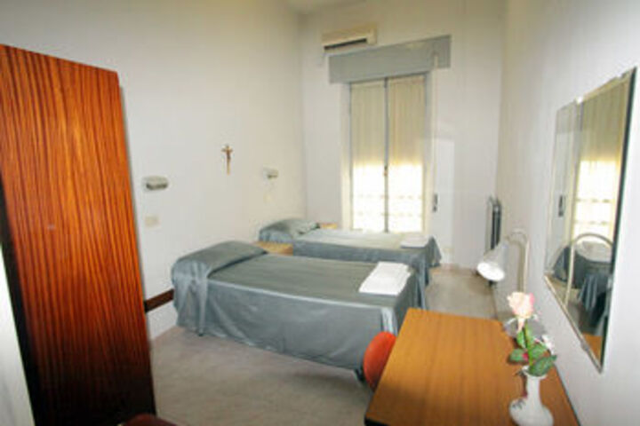 Room 30 of 40