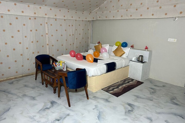 Room 9 of 26