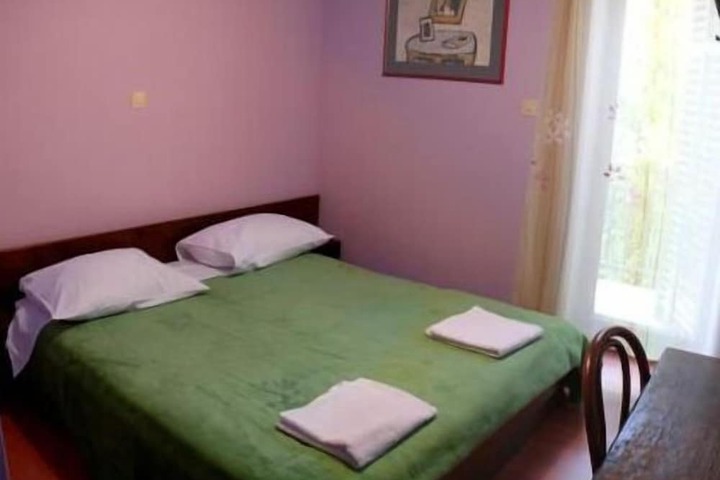 Room 15 of 44