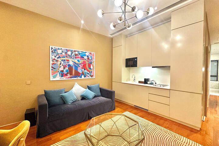 Room 32 of 60
