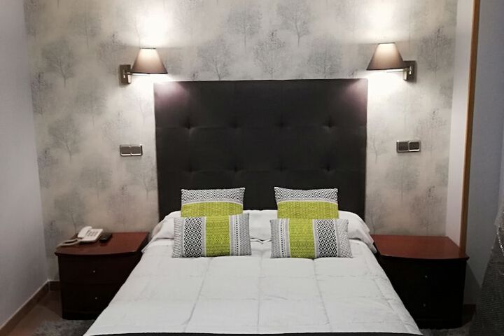 Room 25 of 74
