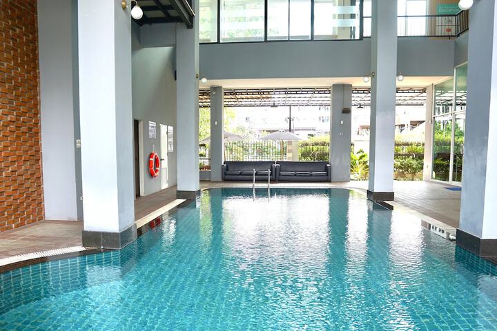 Pool 93 of 151