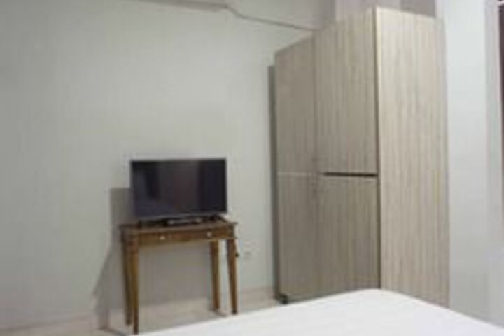 Room 11 of 23