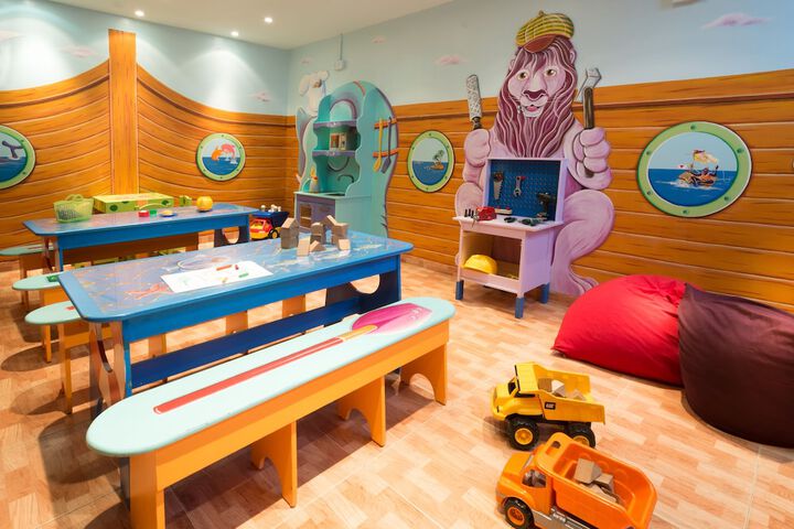 Children's theme room