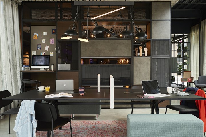 Business Center 104 of 117