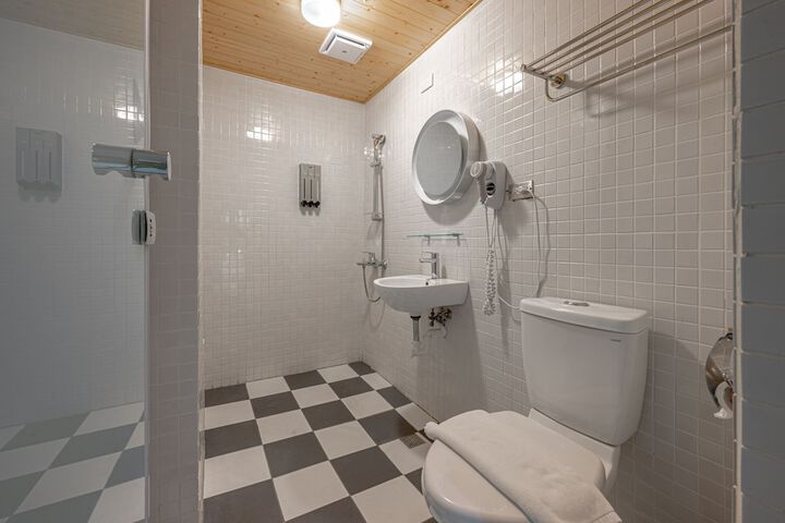 Room 30 of 45