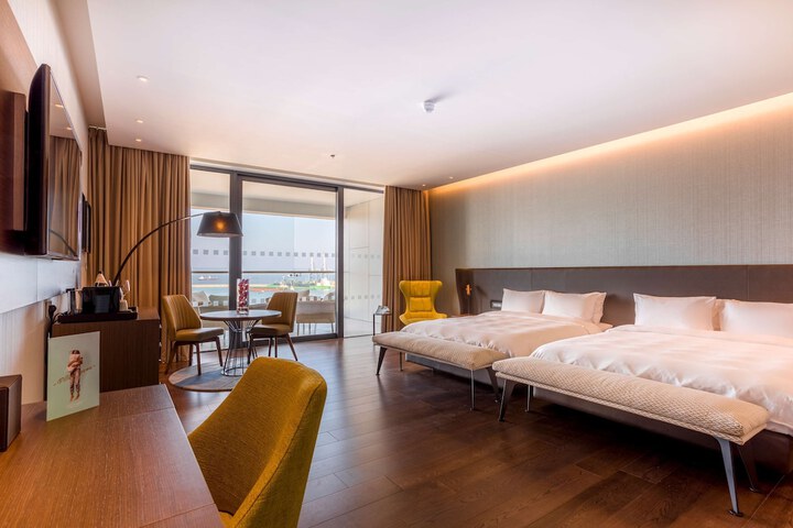 Room 36 of 165