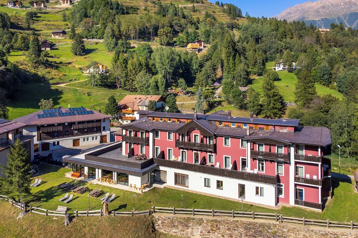 Hotel Vioz - Family Hotel & Apartments