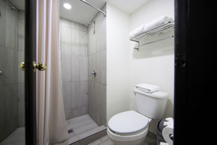 Room 104 of 215