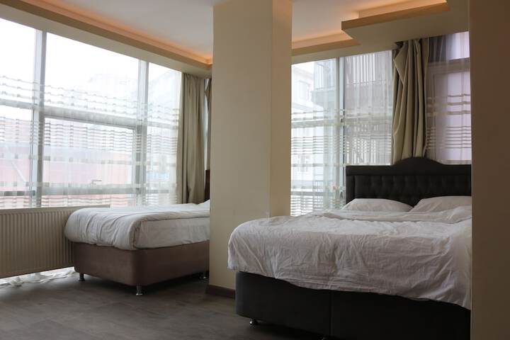 Room 6 of 15