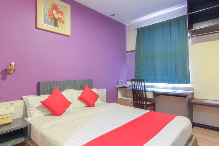 Room 9 of 31