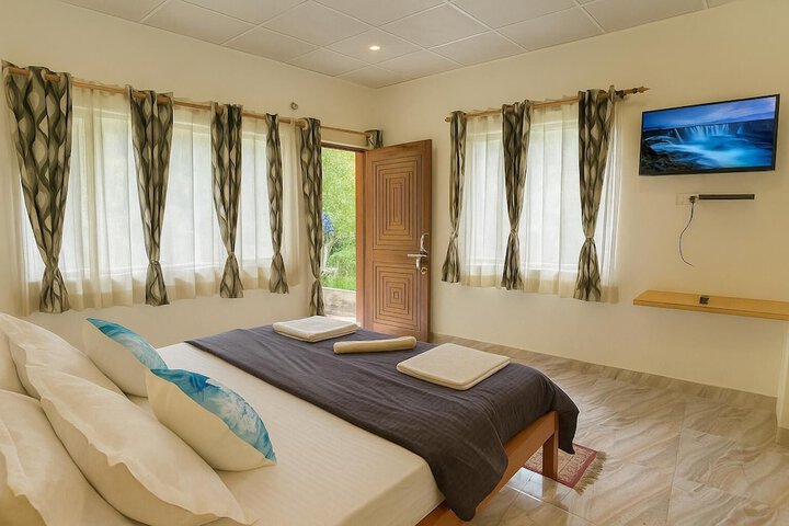 Room 14 of 80