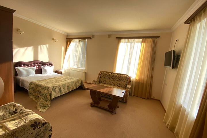 Room 18 of 34