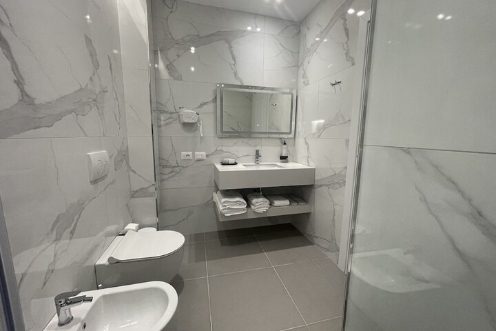 Room 65 of 92