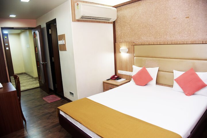 Room 7 of 24