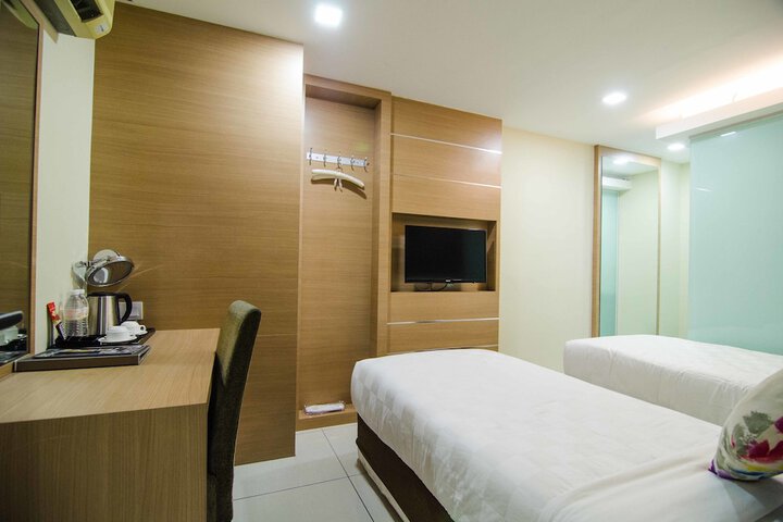 Room 21 of 39