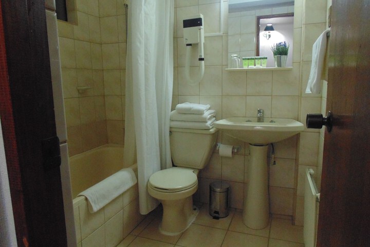 Room 44 of 80