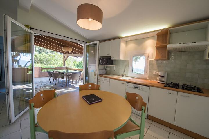 Private kitchenette