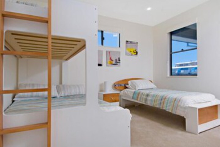 Room 6 of 20