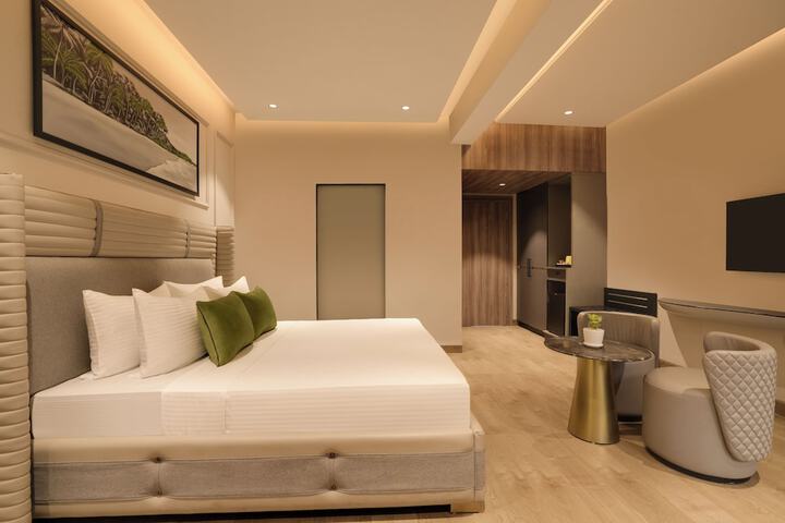 Room 15 of 35