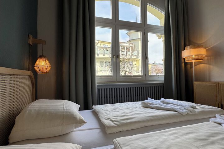 Room 31 of 64