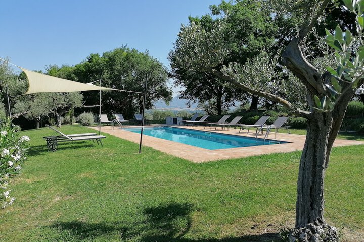 Pool 38 of 60