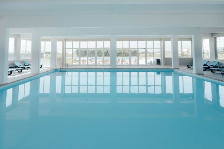 Pool 32 of 76