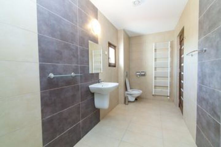 Room 14 of 25
