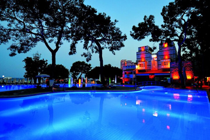 Pool Hotel