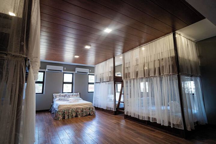 Room 16 of 37