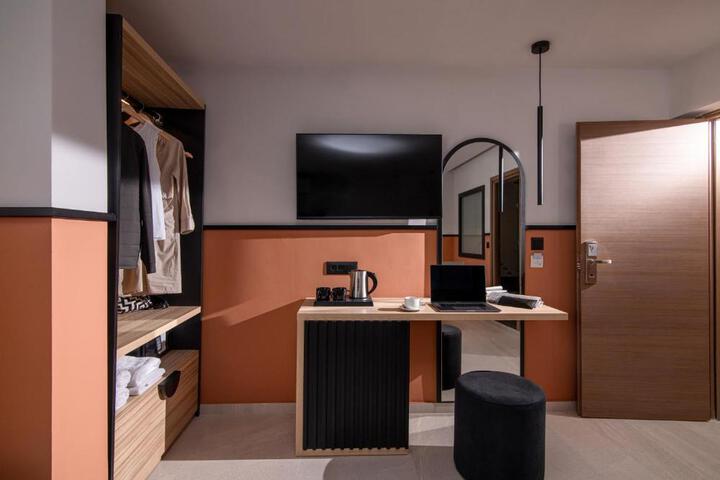 Photo 12