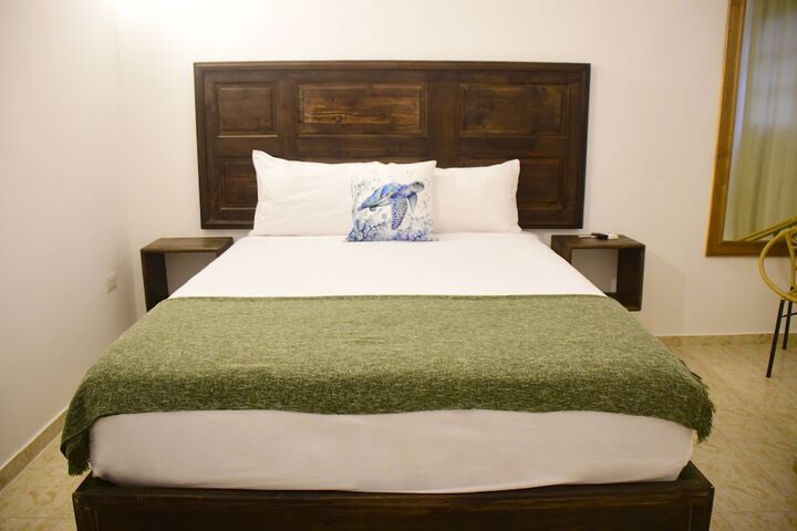 Room 4 of 72