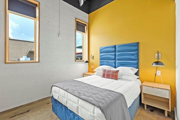Room 5 of 15