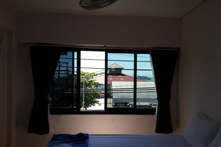 Room 5 of 22
