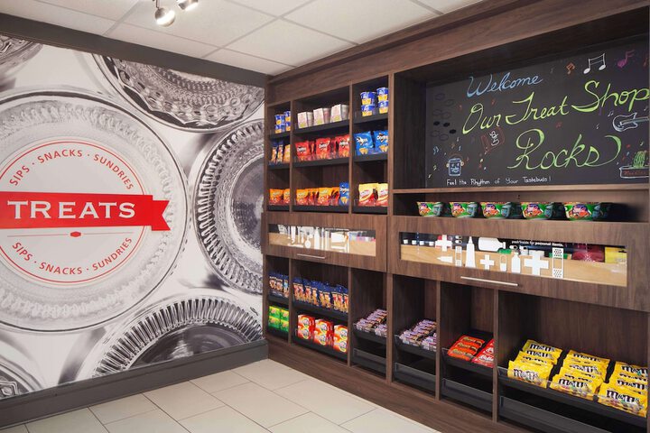 Snack bar