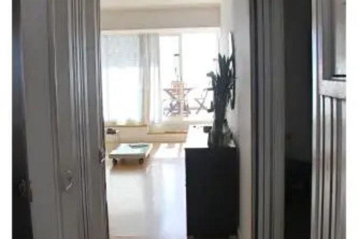 Room 13 of 21