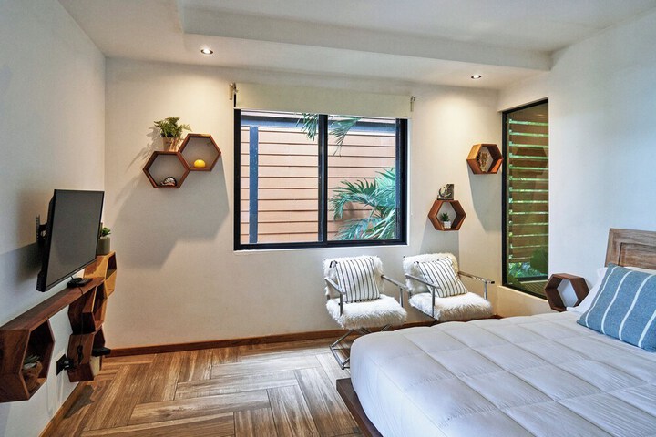 Room 74 of 294