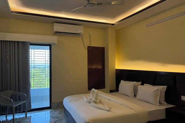 Room 35 of 82